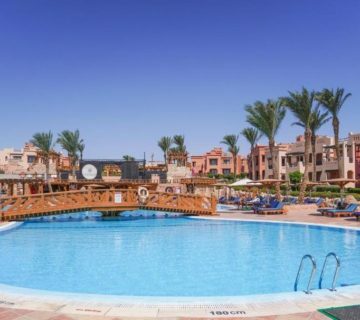 فندق شارمليون سي لايف مع براند ترافيل